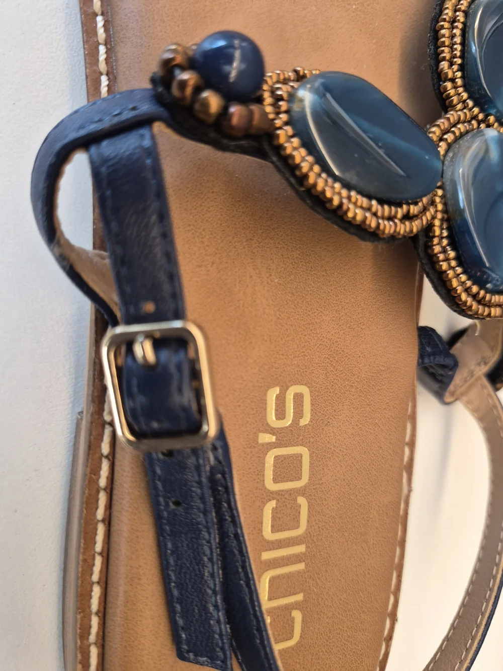 Chico's Blue Stone Bronze Beaded Lambskin T-Strap Sandals 7.5 Memory Foam Insole